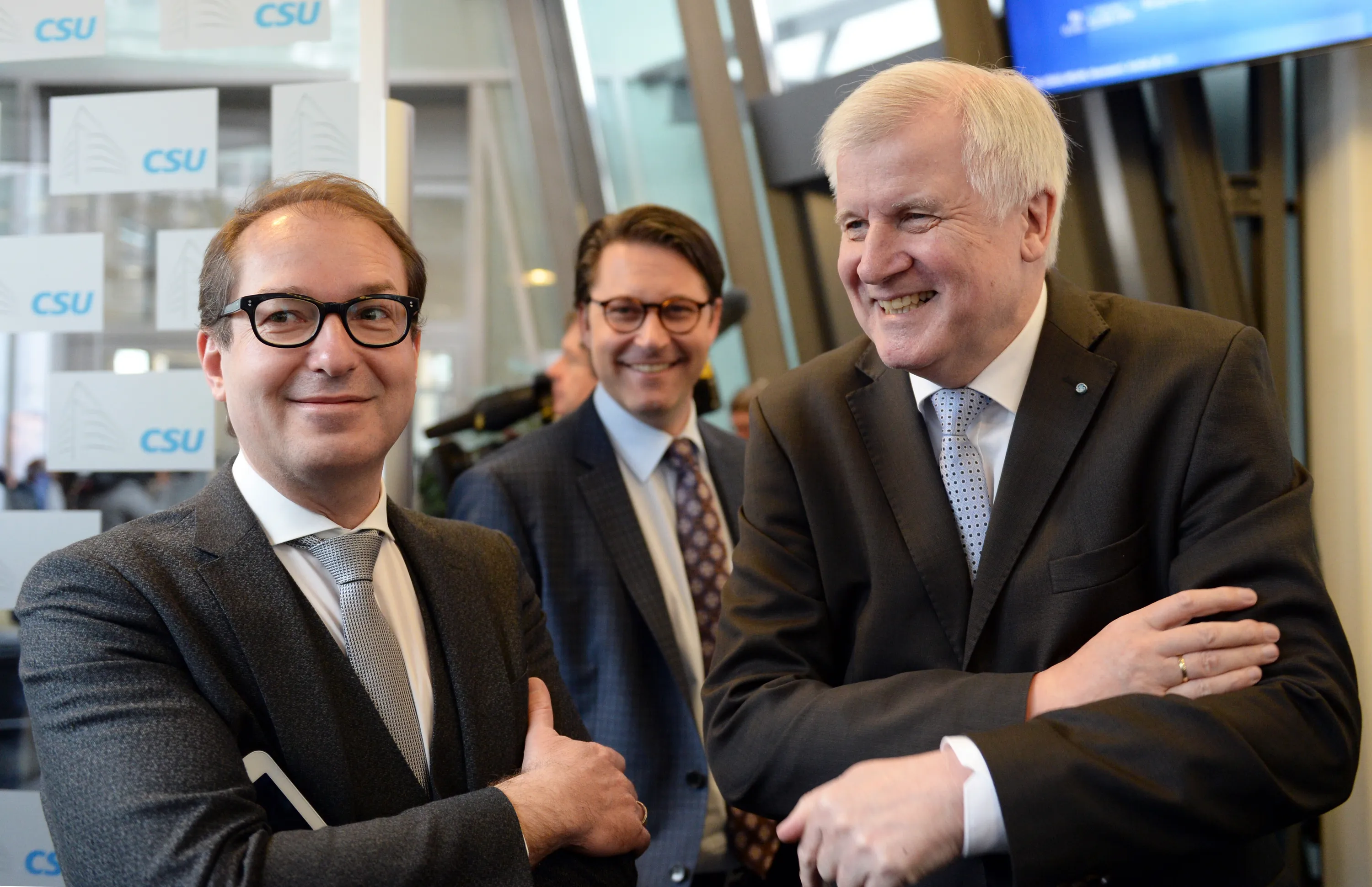 Dobrindt: „Die illegale Migration überfordert unsere Gesellschaft“