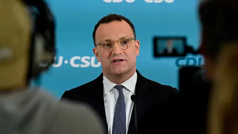 Jens Spahn resigns as Union parliamentary group leader